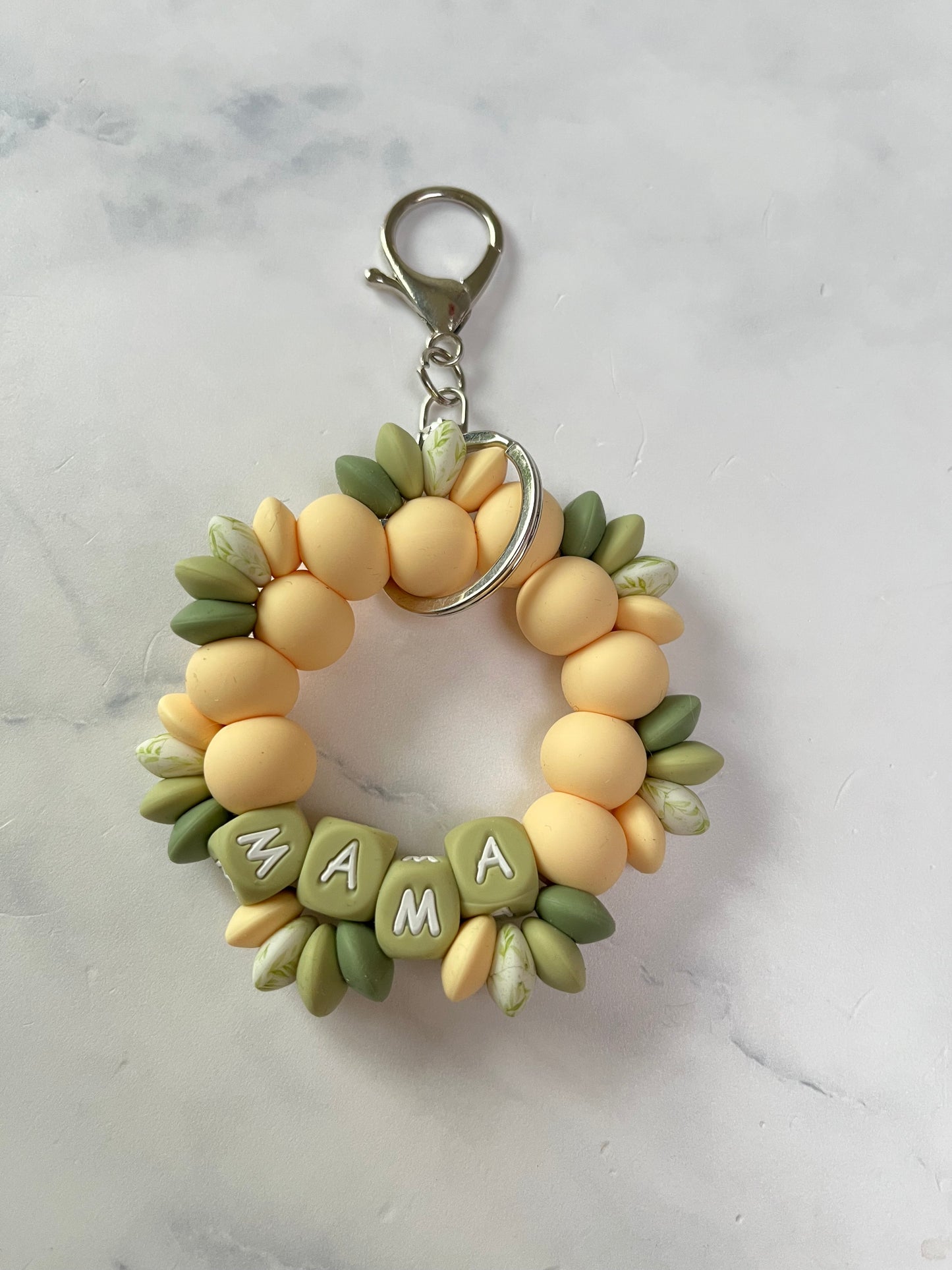 Bloemensleutelhanger “mama”