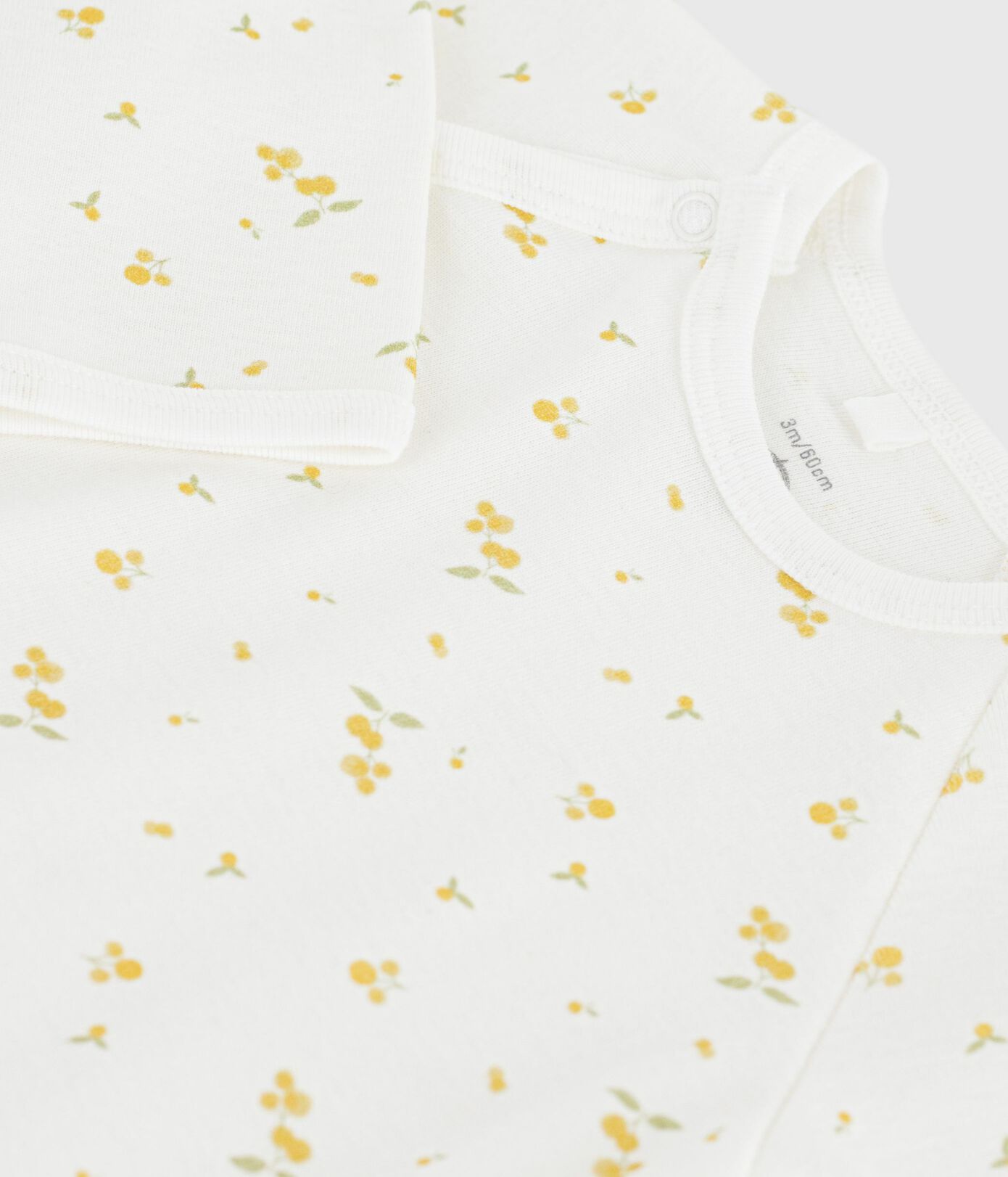 Pyjama met voetjes - bloemetjes
