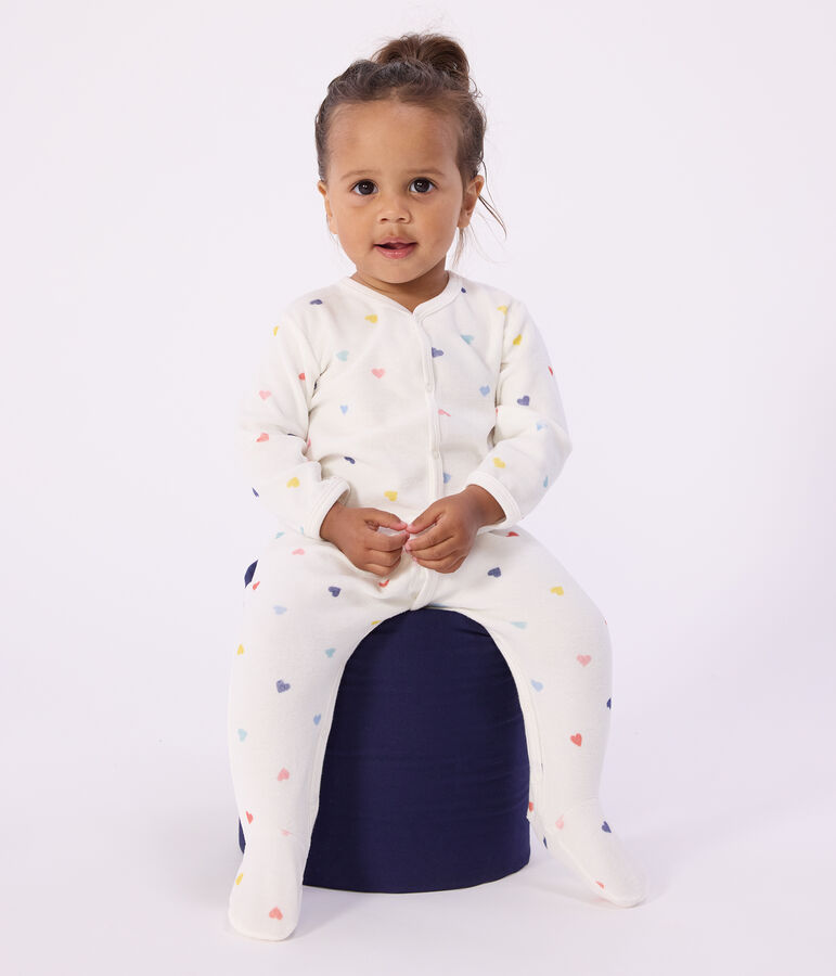 Pyjama met voetjes - gekleurde hartjes