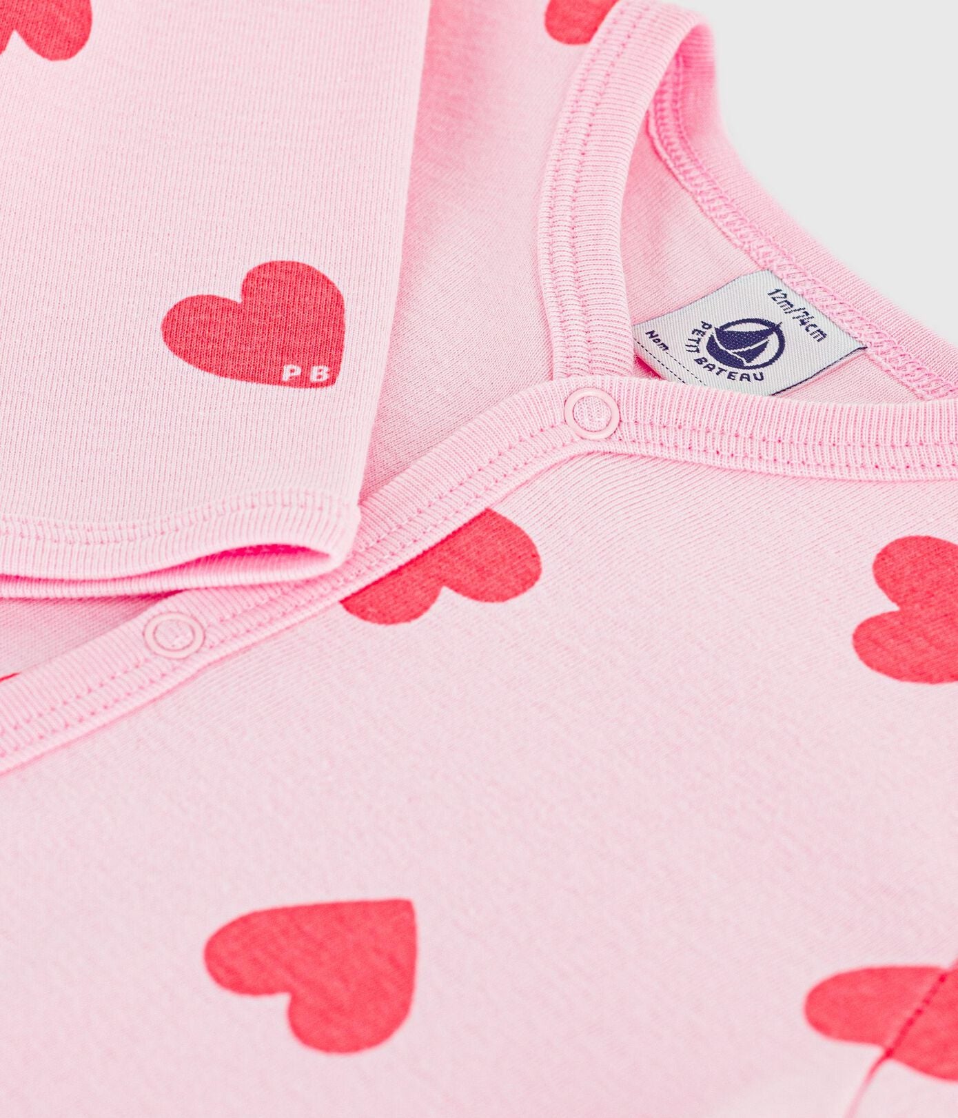 Pyjama met voetjes - hartjes