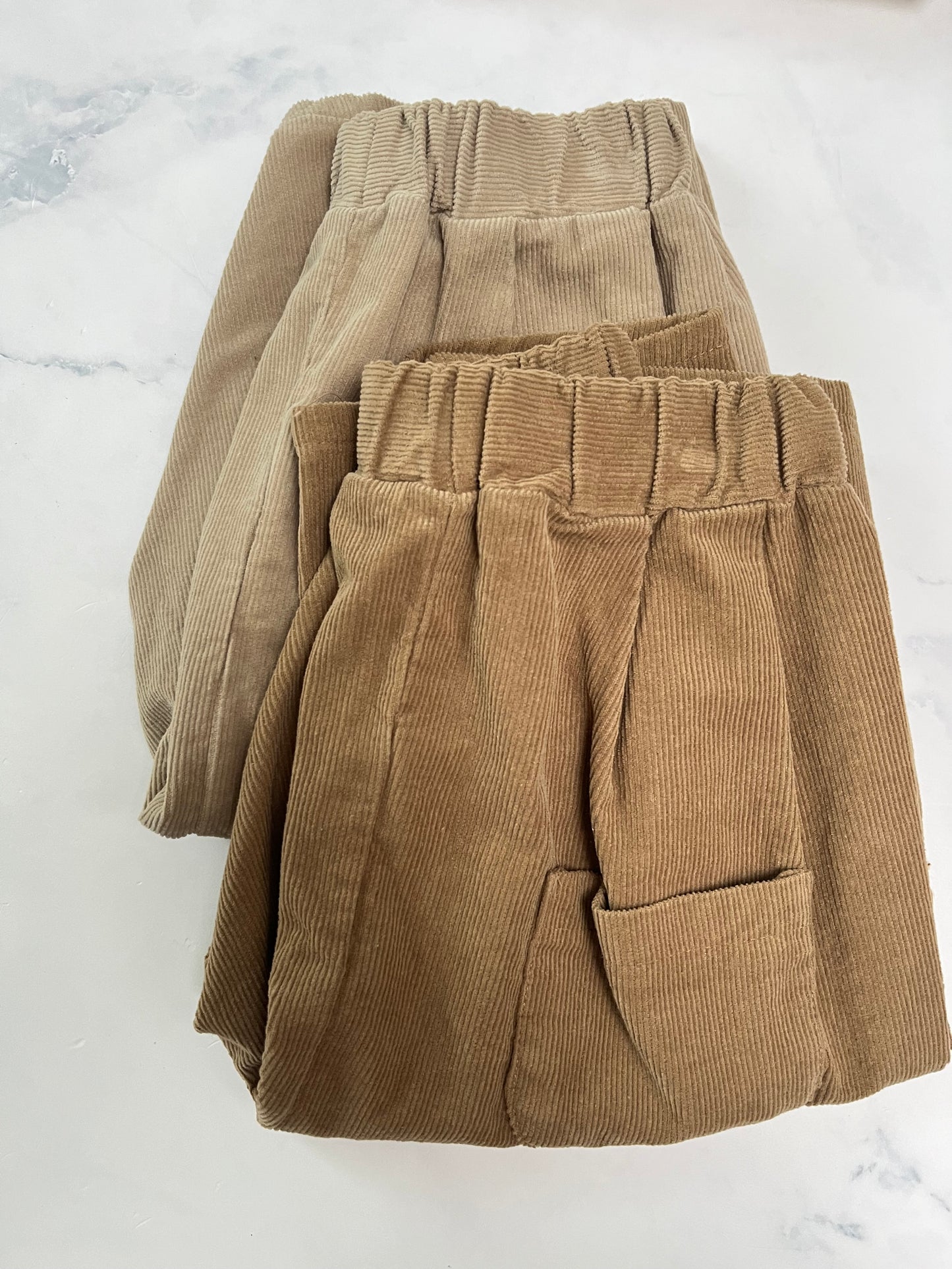 Broek uit ribstof