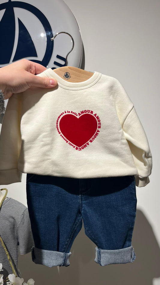 Sweater met rood hart ♥️