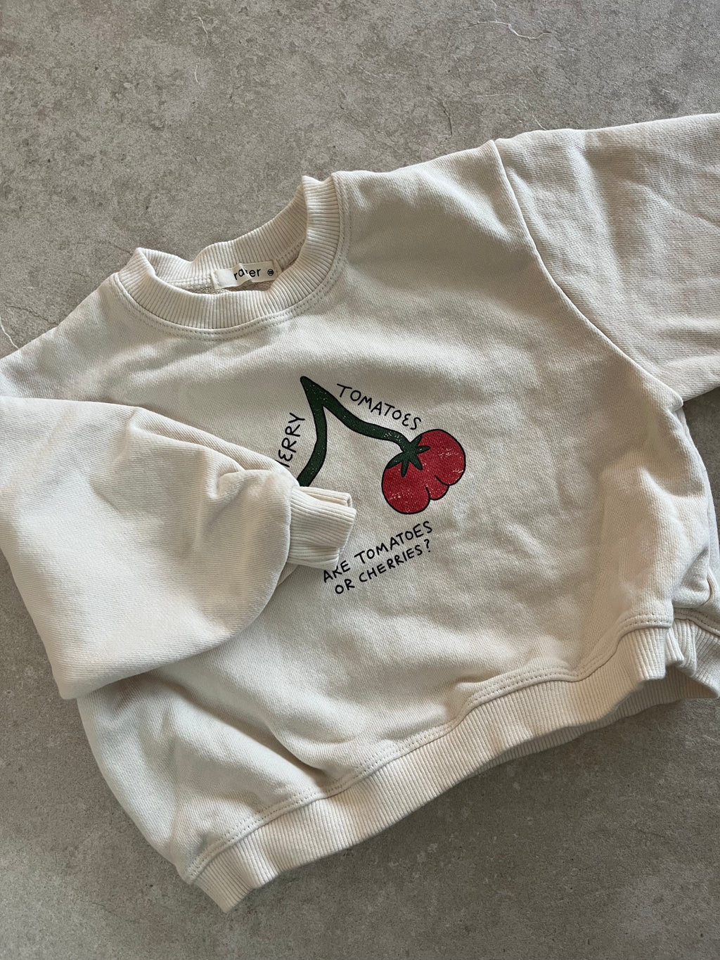 Sweater cherry tomato